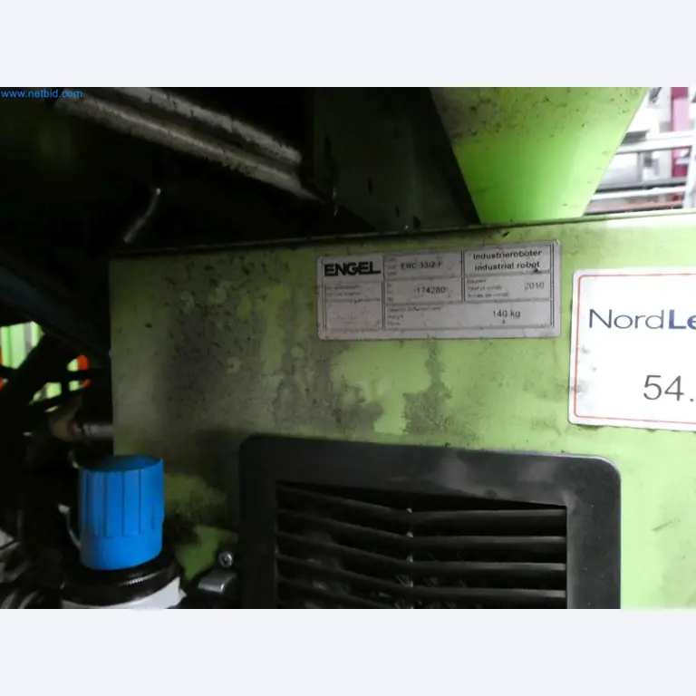 Engel Spritzgießmaschinen und Maschinen aus der Kunststoffindustrie-9