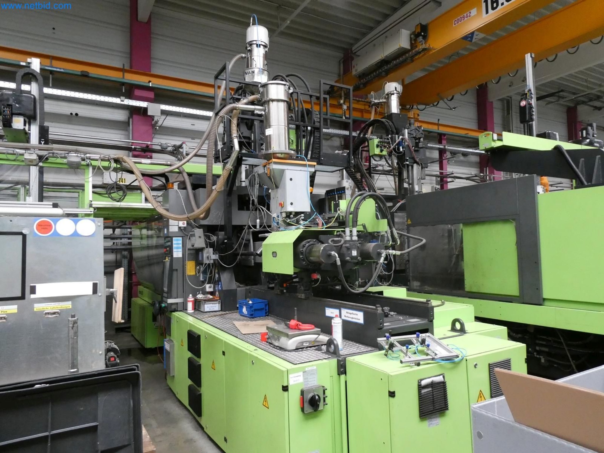 Engel Spritzgießmaschinen und Maschinen aus der Kunststoffindustrie-2