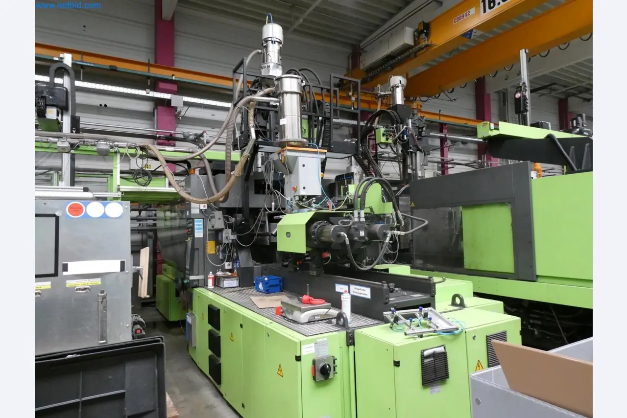 Engel Spritzgießmaschinen und Maschinen aus der Kunststoffindustrie-2