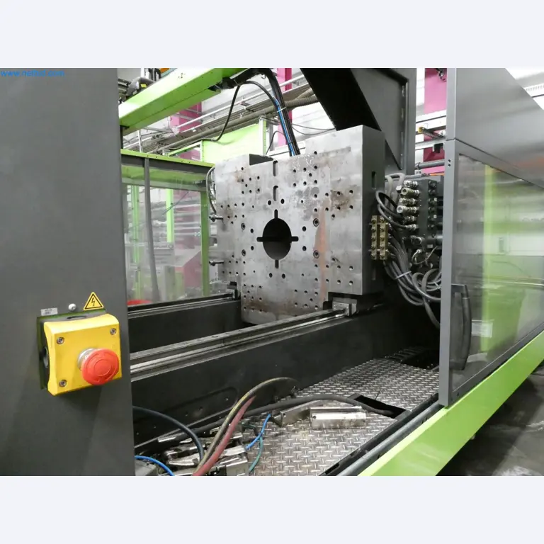 Engel Spritzgießmaschinen und Maschinen aus der Kunststoffindustrie-5