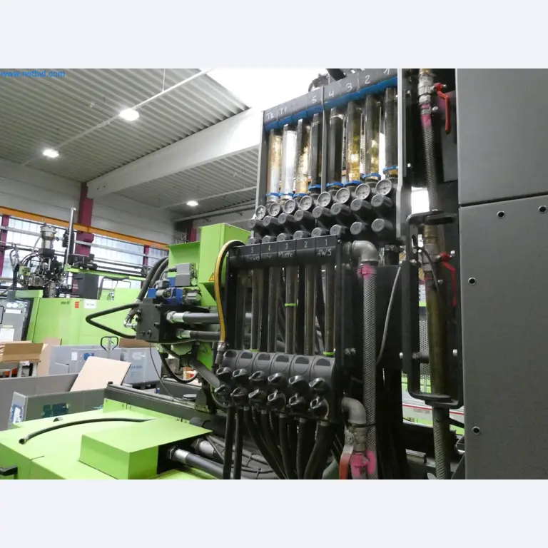 Engel Spritzgießmaschinen und Maschinen aus der Kunststoffindustrie-6