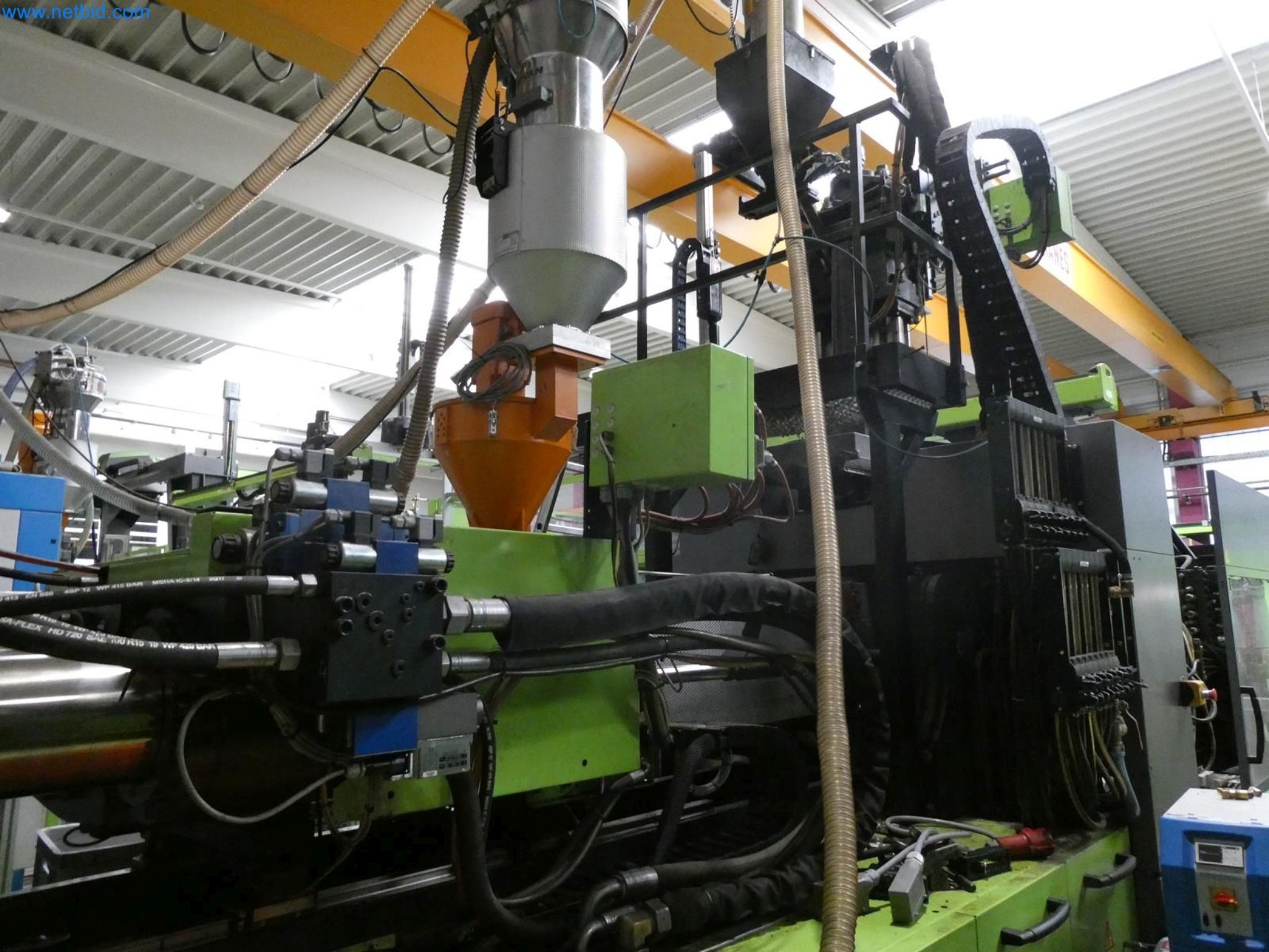 Engel Spritzgießmaschinen und Maschinen aus der Kunststoffindustrie-10