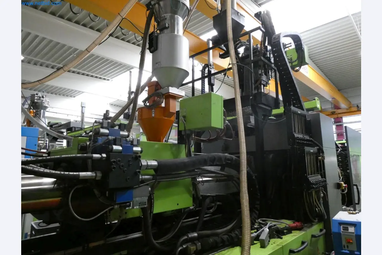 Engel Spritzgießmaschinen und Maschinen aus der Kunststoffindustrie-10