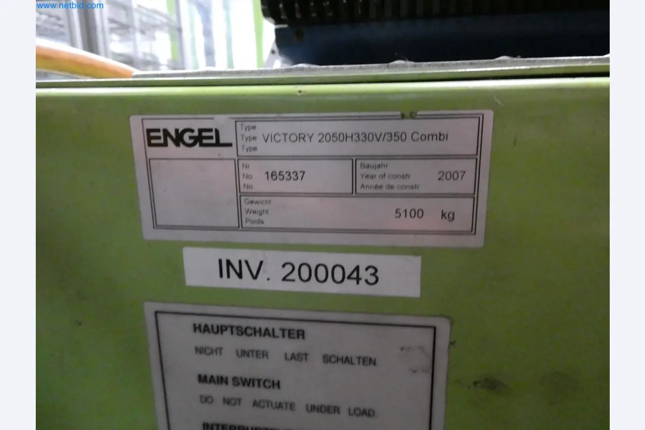Engel Spritzgießmaschinen und Maschinen aus der Kunststoffindustrie-16