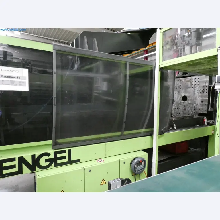 Engel Spritzgießmaschinen und Maschinen aus der Kunststoffindustrie-2