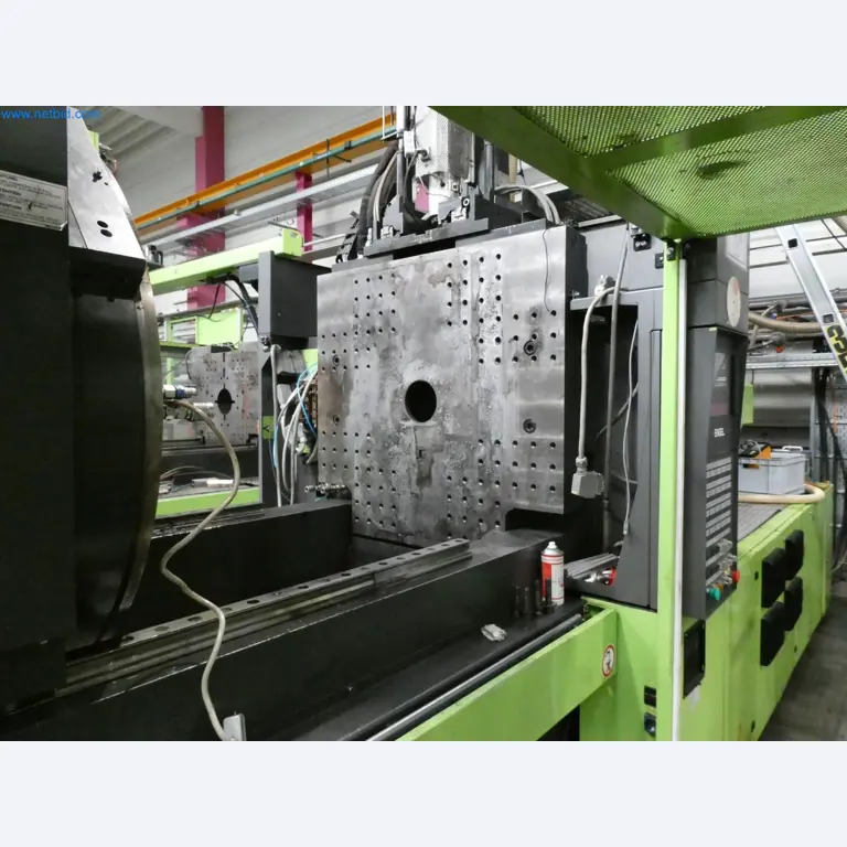 Engel Spritzgießmaschinen und Maschinen aus der Kunststoffindustrie-3