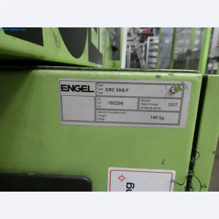 Engel Spritzgießmaschinen und Maschinen aus der Kunststoffindustrie-8