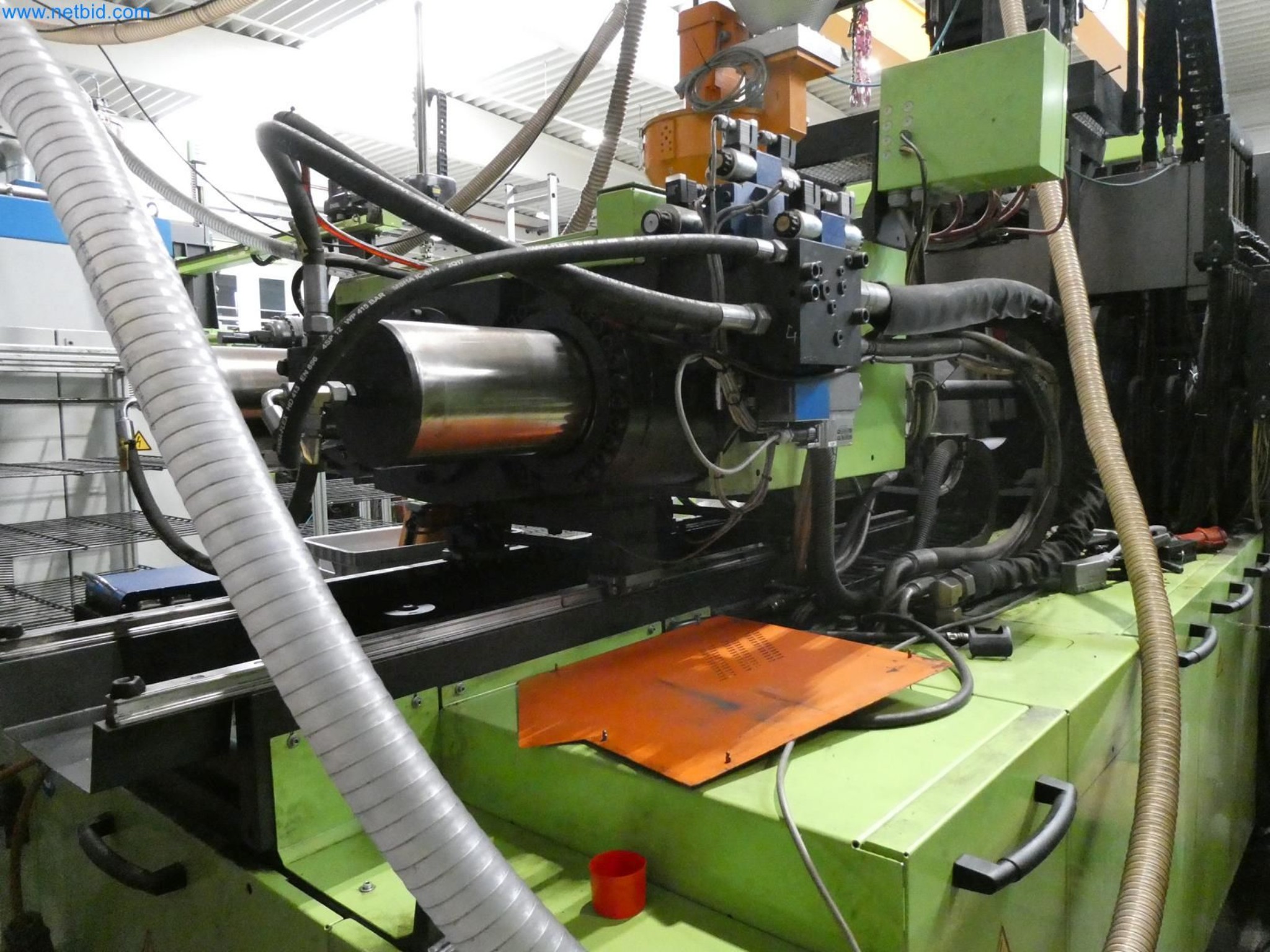 Engel Spritzgießmaschinen und Maschinen aus der Kunststoffindustrie-9