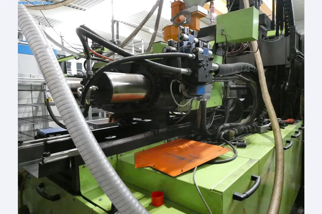 Engel Spritzgießmaschinen und Maschinen aus der Kunststoffindustrie-9