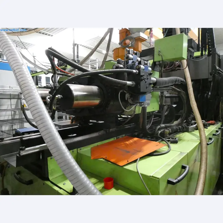 Engel Spritzgießmaschinen und Maschinen aus der Kunststoffindustrie-9