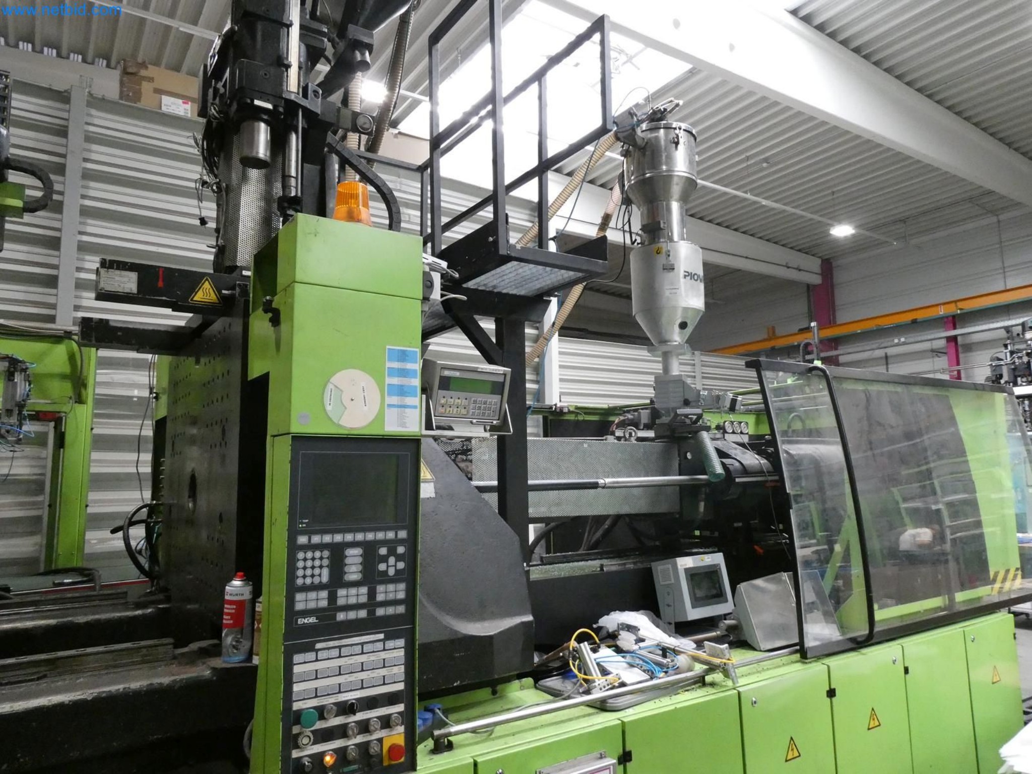 Engel Spritzgießmaschinen und Maschinen aus der Kunststoffindustrie-2