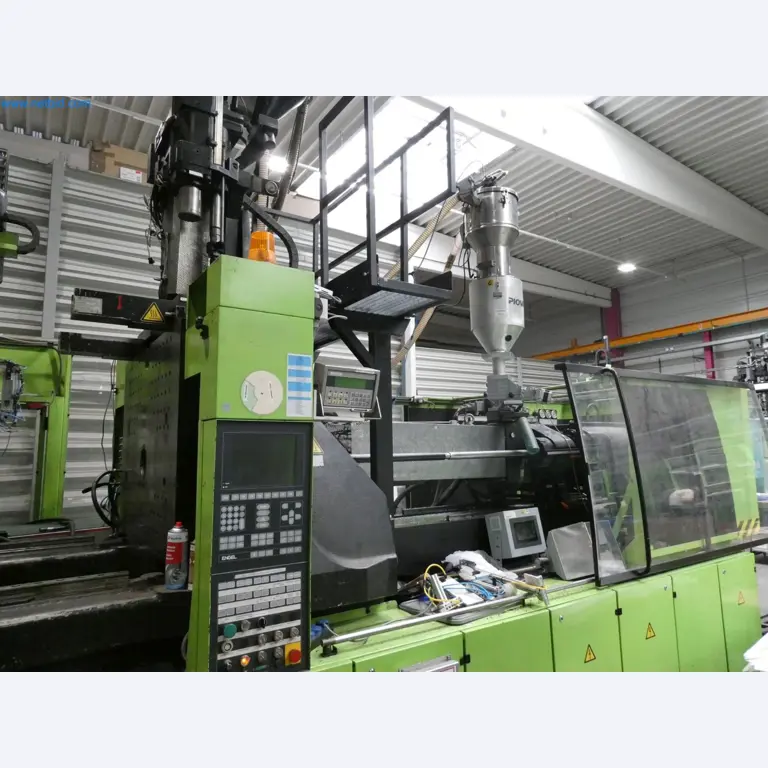 Engel Spritzgießmaschinen und Maschinen aus der Kunststoffindustrie-2