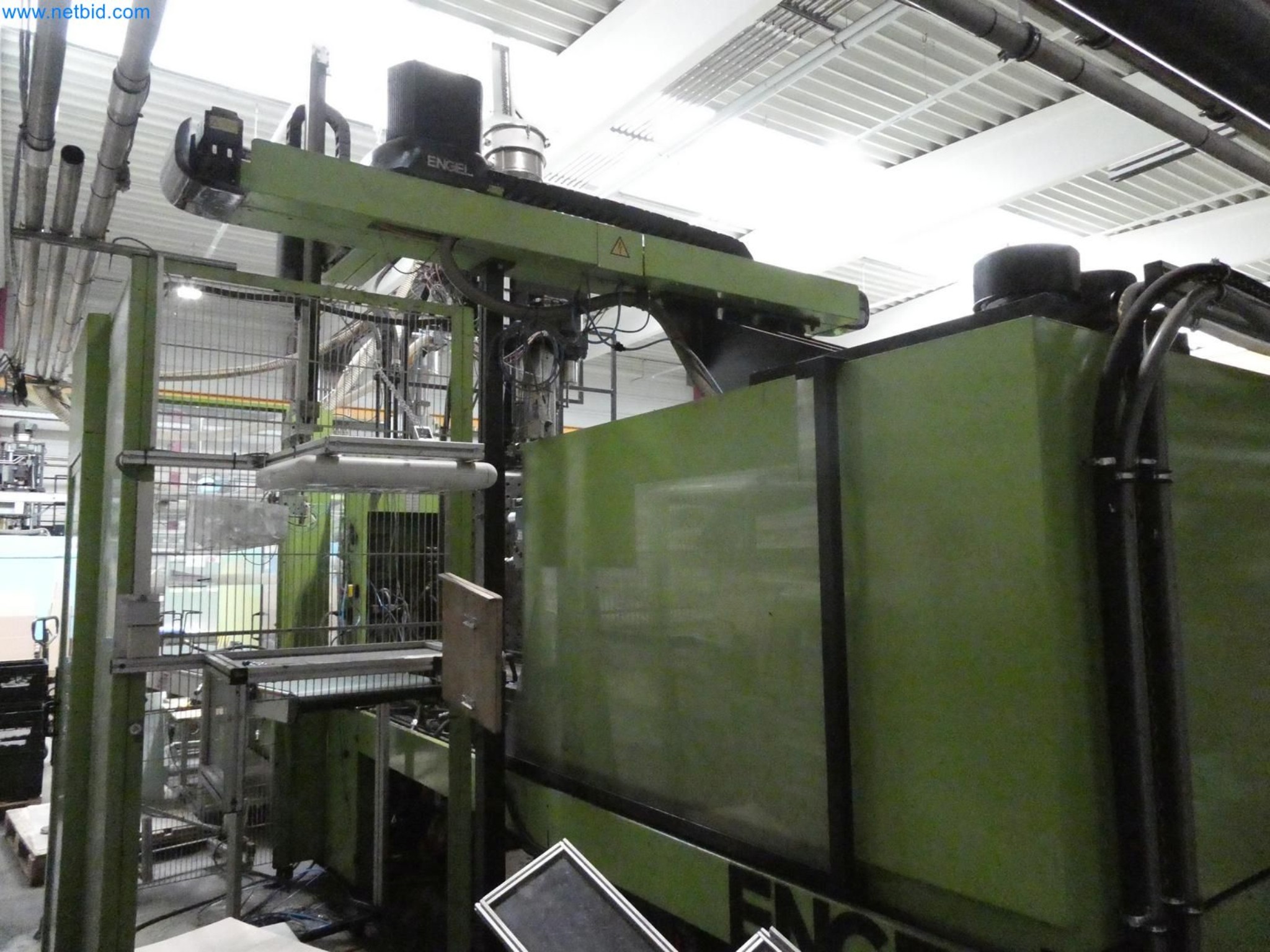 Engel Spritzgießmaschinen und Maschinen aus der Kunststoffindustrie-7