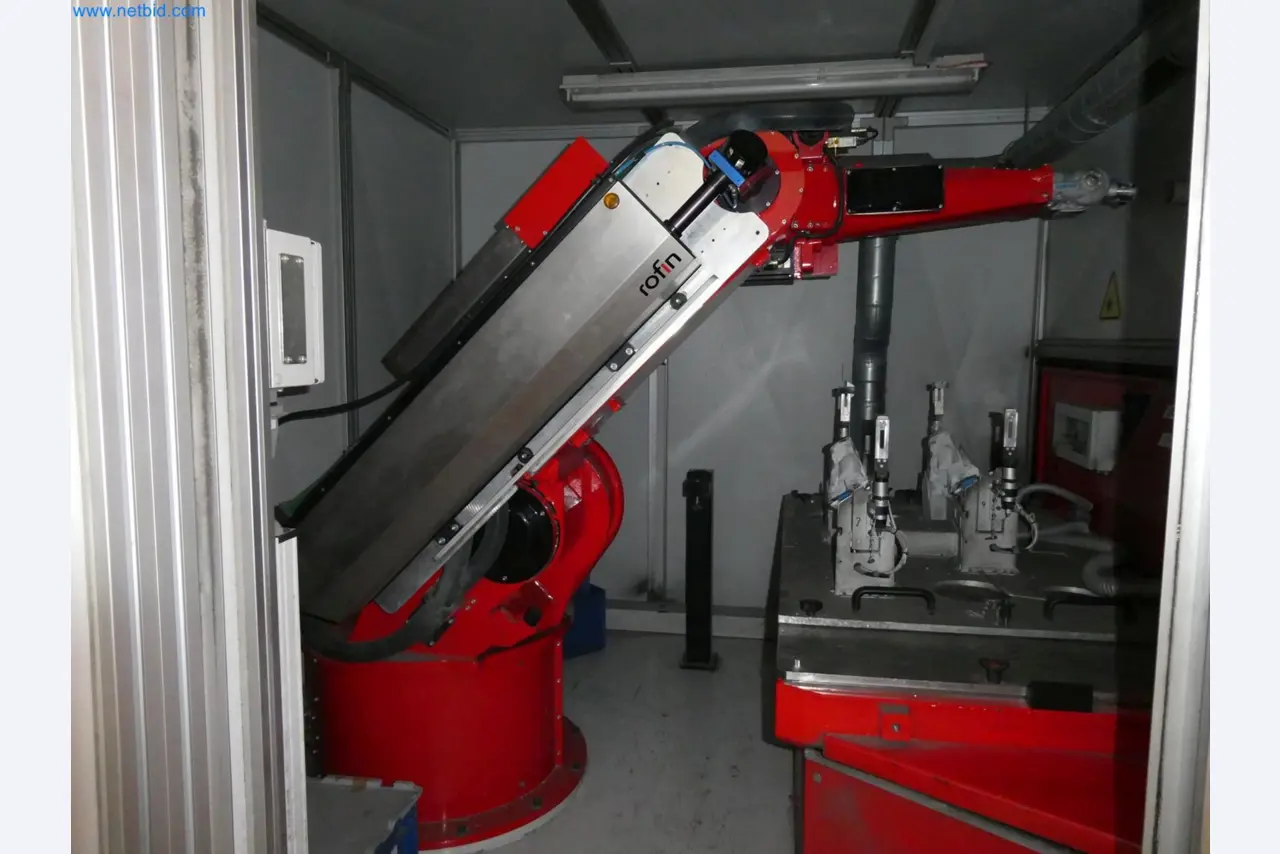 Engel Spritzgießmaschinen und Maschinen aus der Kunststoffindustrie-10