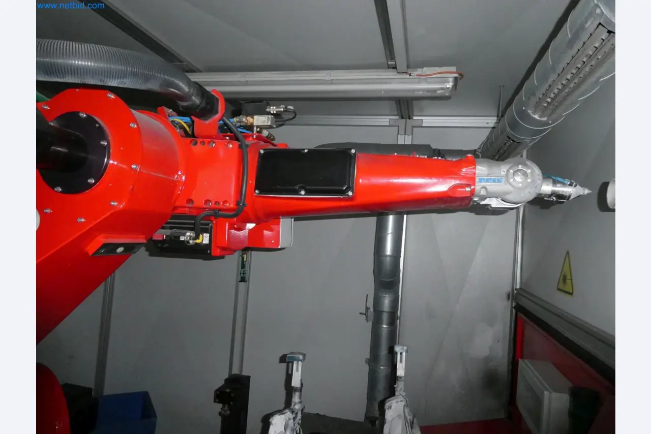 Engel Spritzgießmaschinen und Maschinen aus der Kunststoffindustrie-11