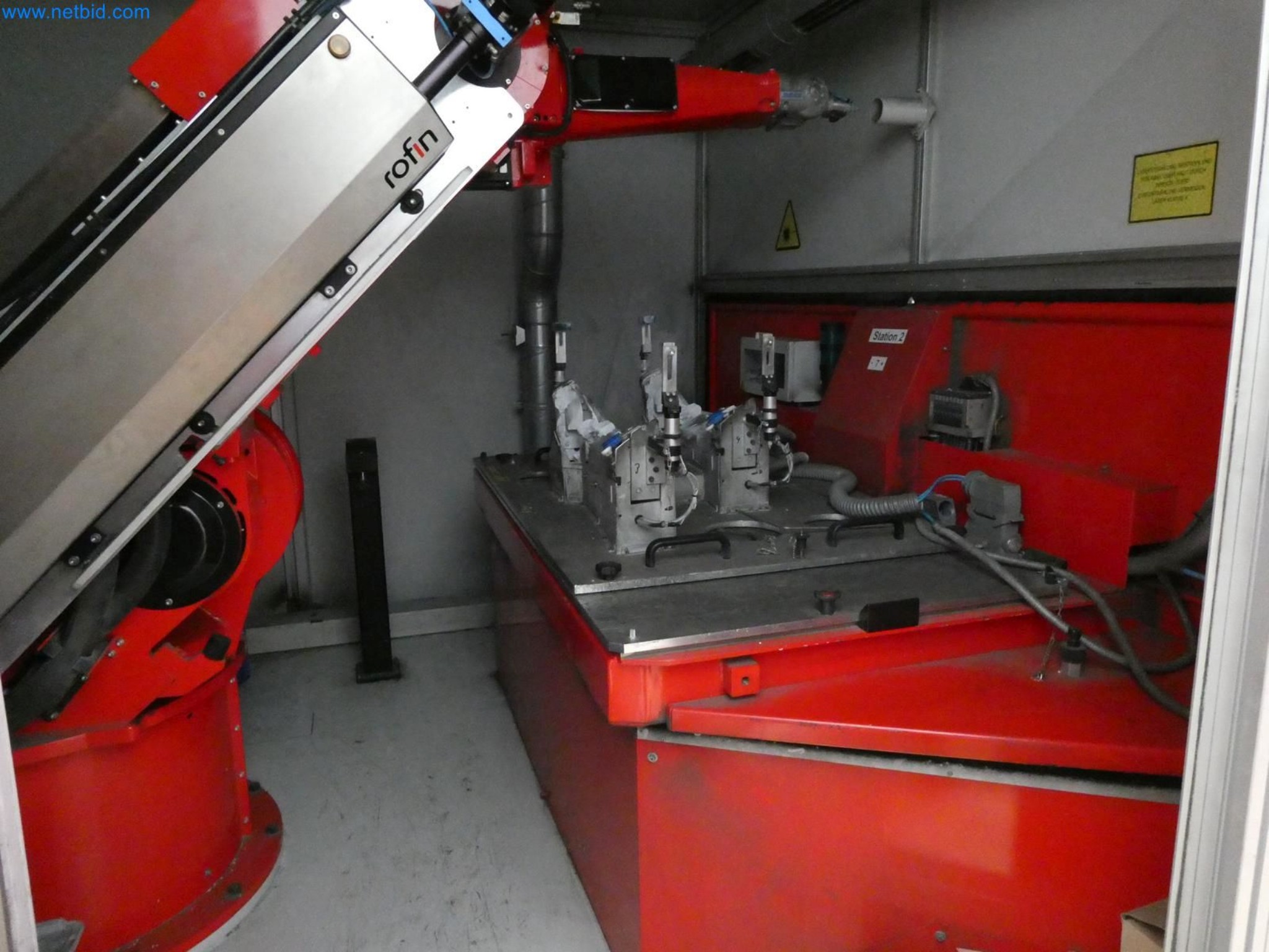 Engel Spritzgießmaschinen und Maschinen aus der Kunststoffindustrie-12