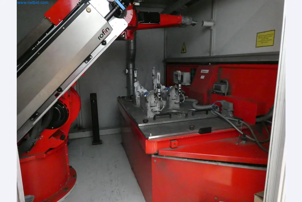 Engel Spritzgießmaschinen und Maschinen aus der Kunststoffindustrie-12