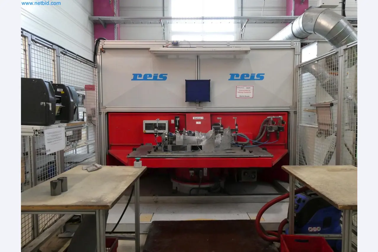 Engel Spritzgießmaschinen und Maschinen aus der Kunststoffindustrie-1