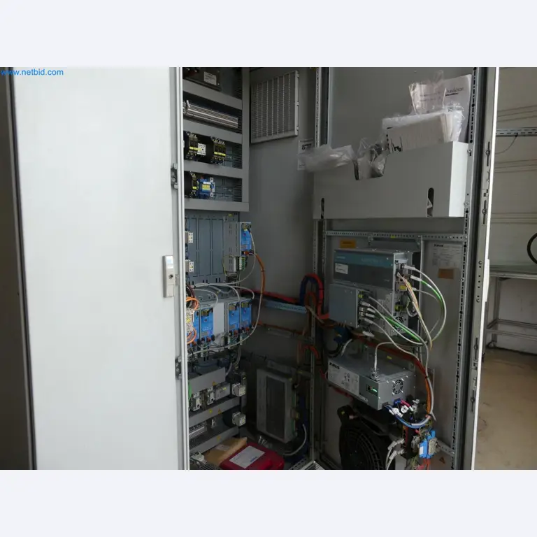 Engel Spritzgießmaschinen und Maschinen aus der Kunststoffindustrie-6