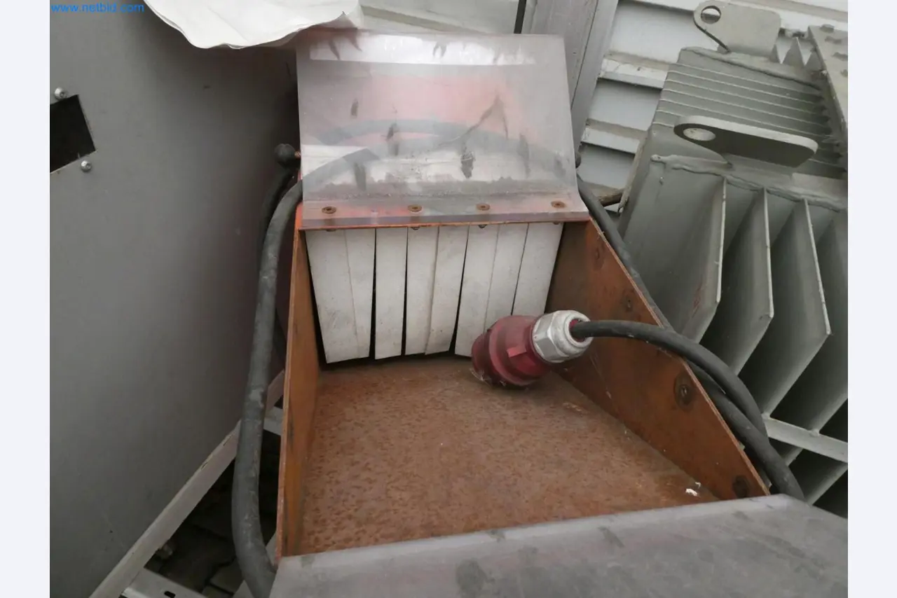 Engel Spritzgießmaschinen und Maschinen aus der Kunststoffindustrie-4