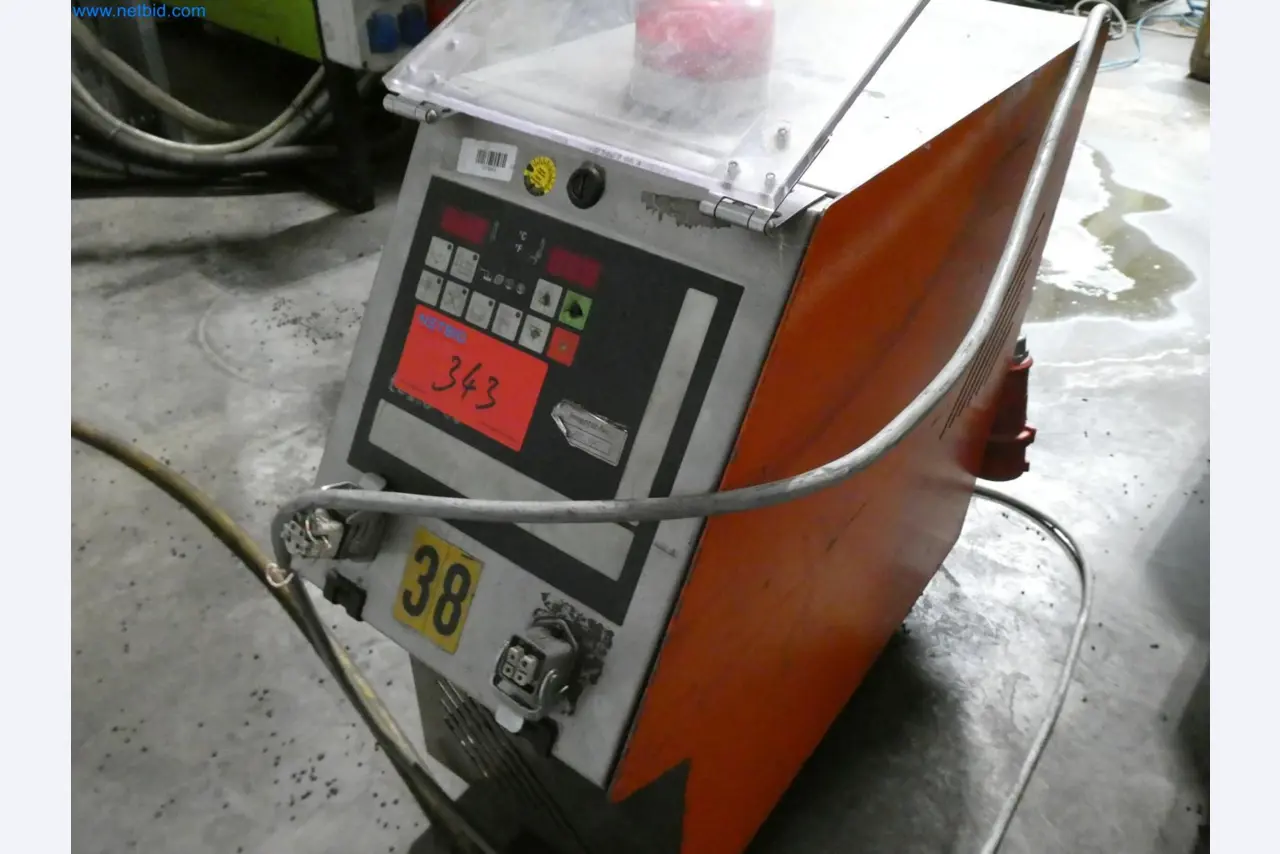 Engel Spritzgießmaschinen und Maschinen aus der Kunststoffindustrie-12