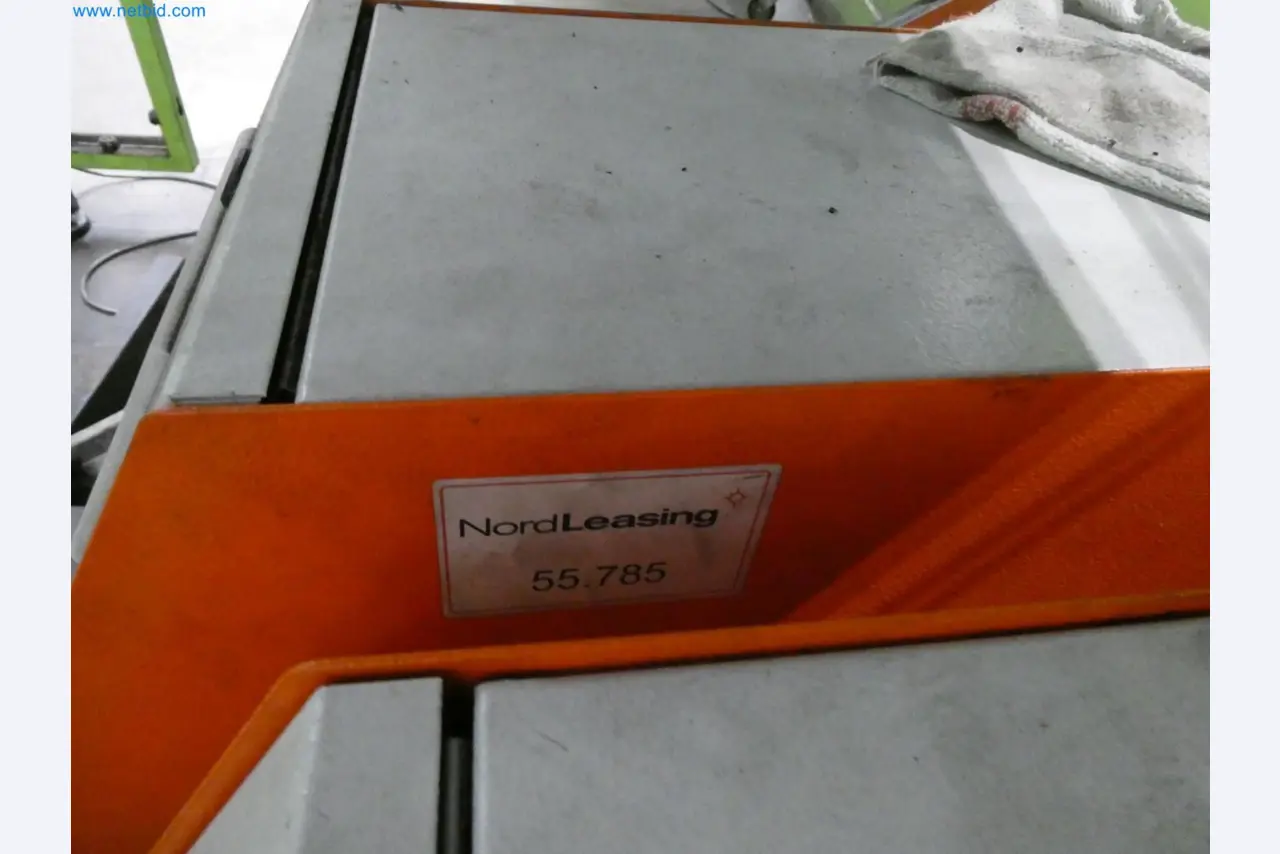 Engel Spritzgießmaschinen und Maschinen aus der Kunststoffindustrie-21