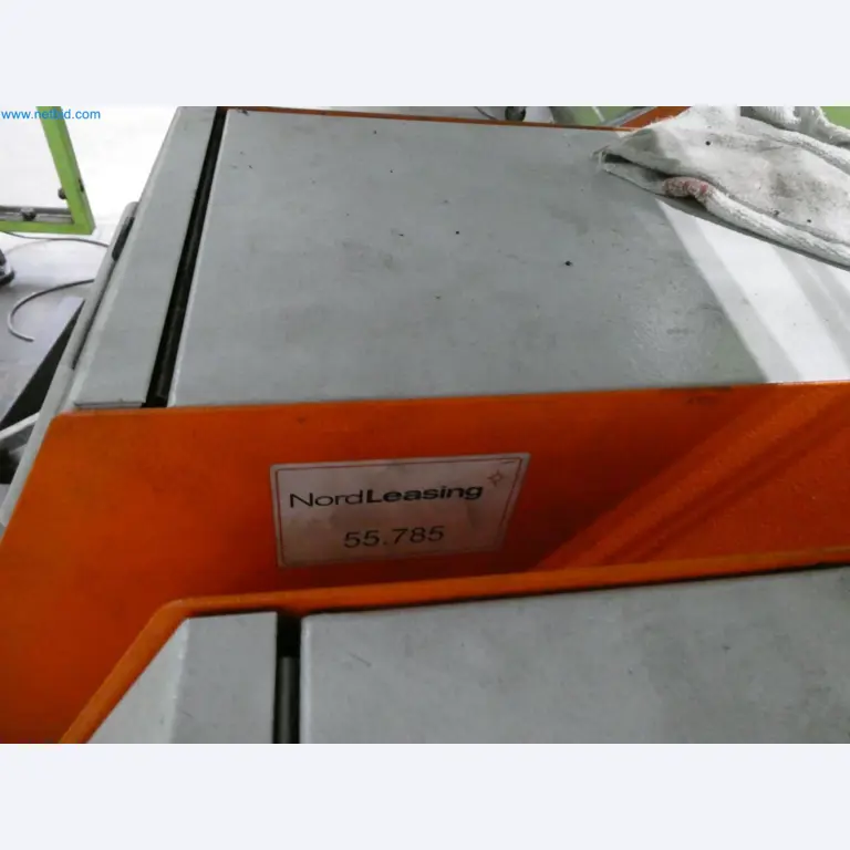 Engel Spritzgießmaschinen und Maschinen aus der Kunststoffindustrie-21