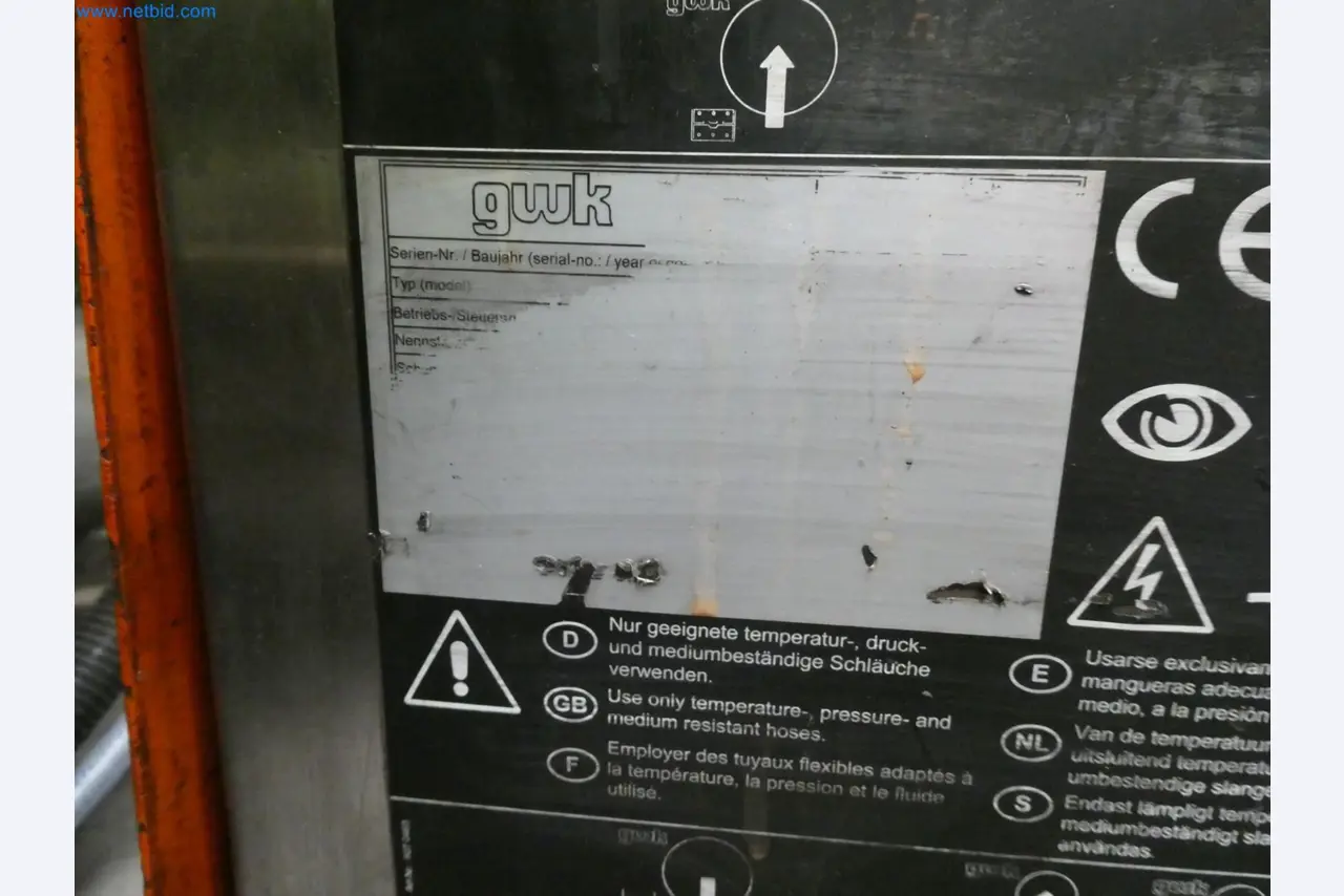 Engel Spritzgießmaschinen und Maschinen aus der Kunststoffindustrie-35