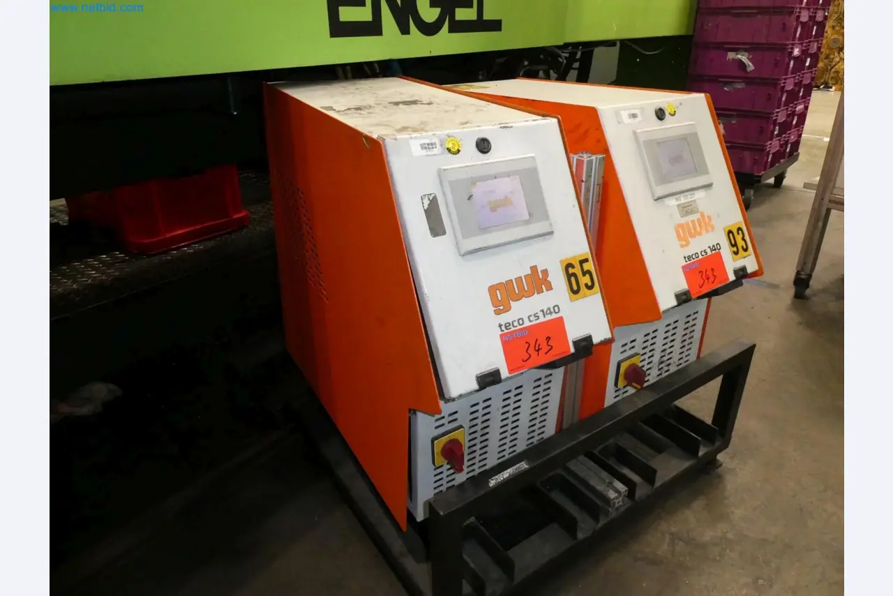 Engel Spritzgießmaschinen und Maschinen aus der Kunststoffindustrie-38