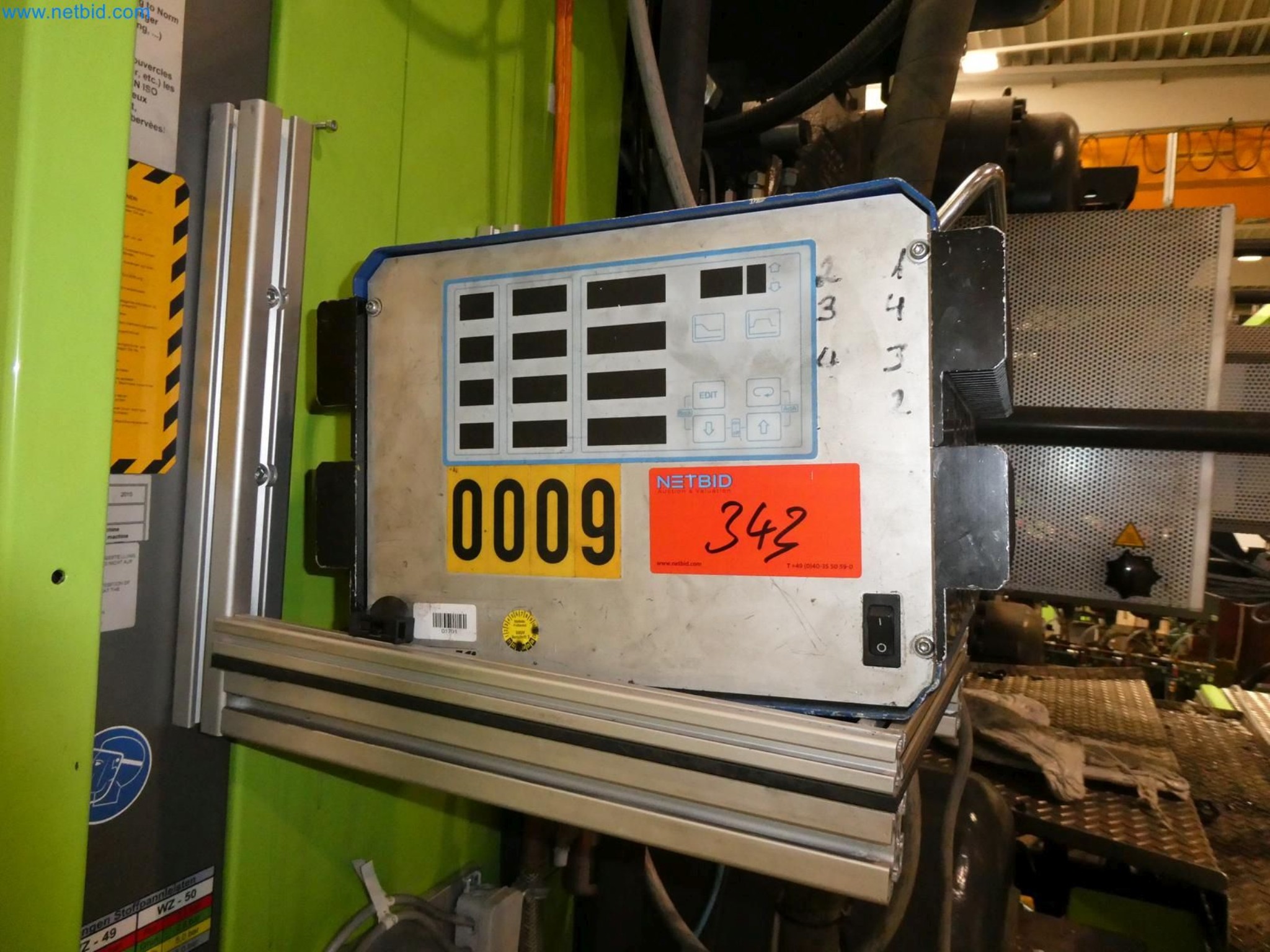 Engel Spritzgießmaschinen und Maschinen aus der Kunststoffindustrie-39