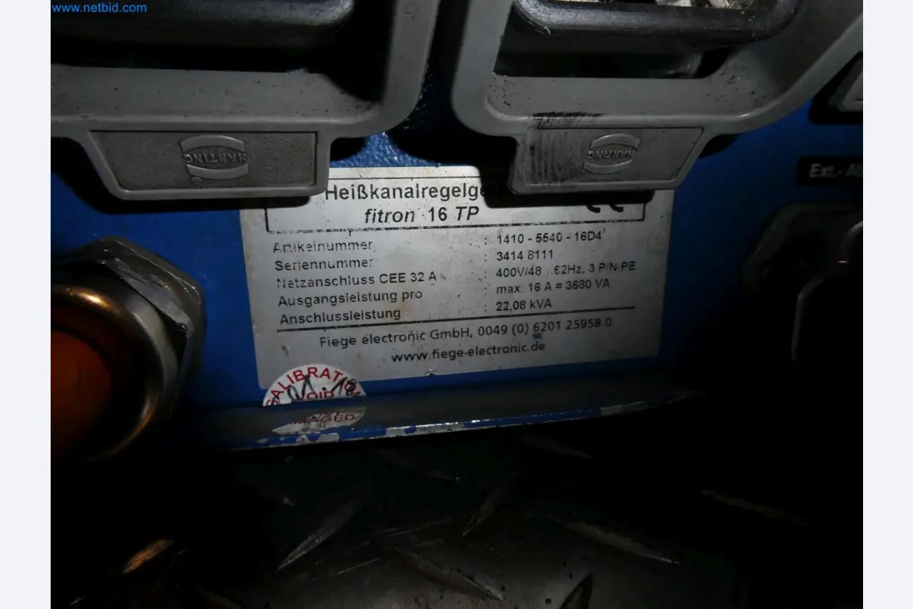 Engel Spritzgießmaschinen und Maschinen aus der Kunststoffindustrie-42