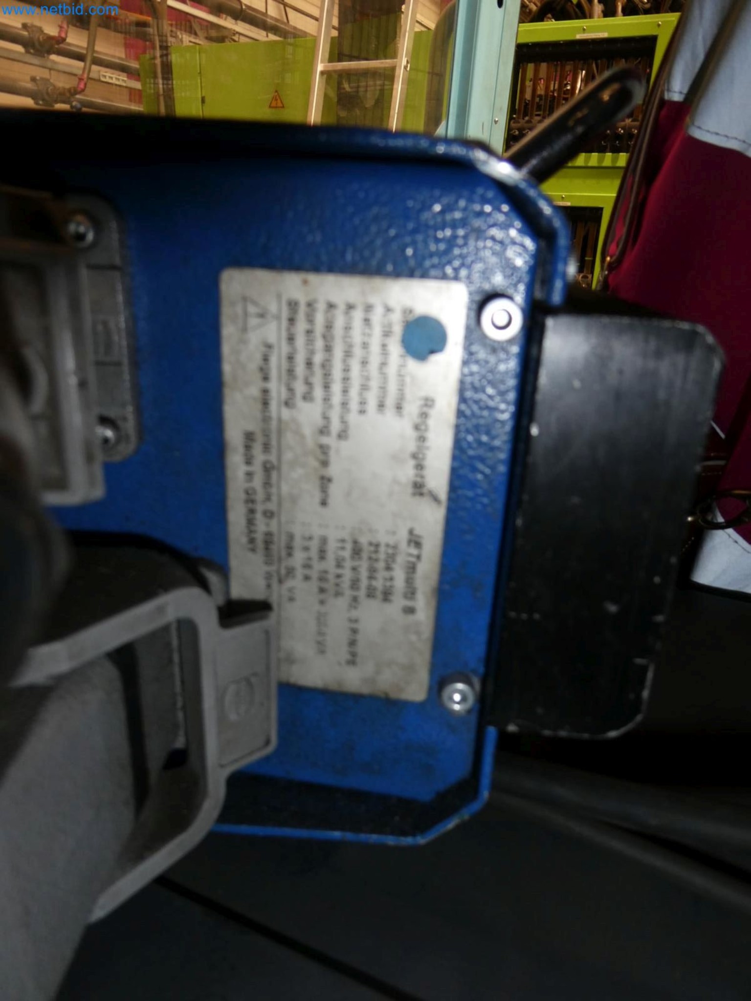 Engel Spritzgießmaschinen und Maschinen aus der Kunststoffindustrie-51