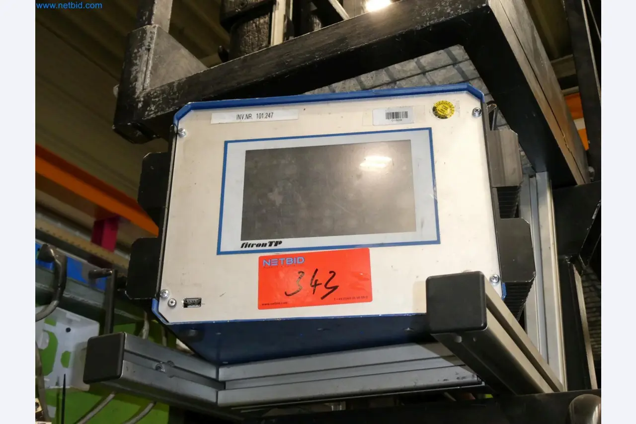 Engel Spritzgießmaschinen und Maschinen aus der Kunststoffindustrie-52