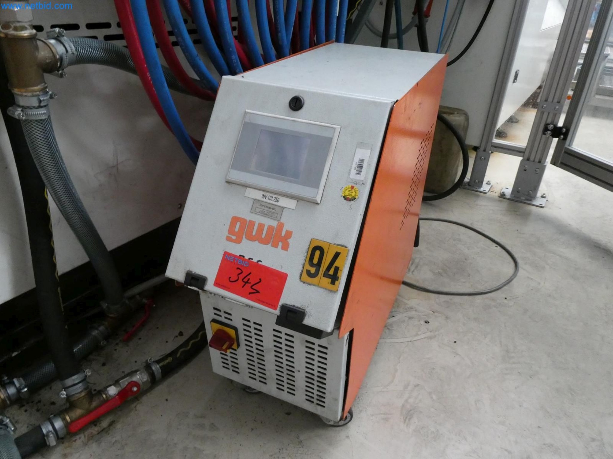 Engel Spritzgießmaschinen und Maschinen aus der Kunststoffindustrie-53