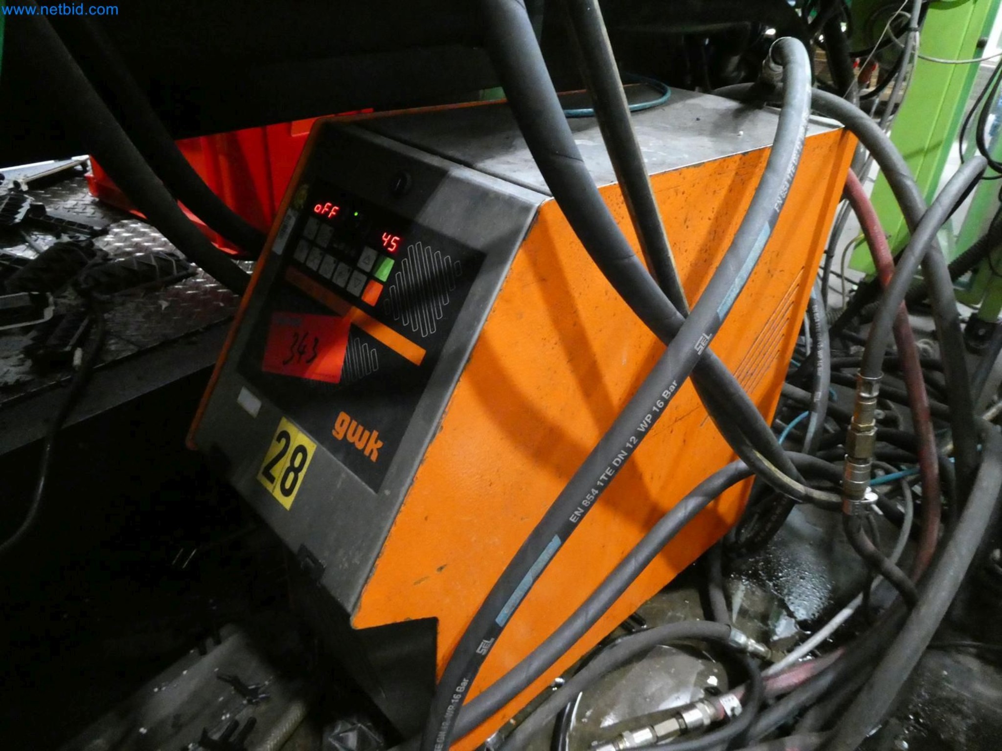 Engel Spritzgießmaschinen und Maschinen aus der Kunststoffindustrie-8