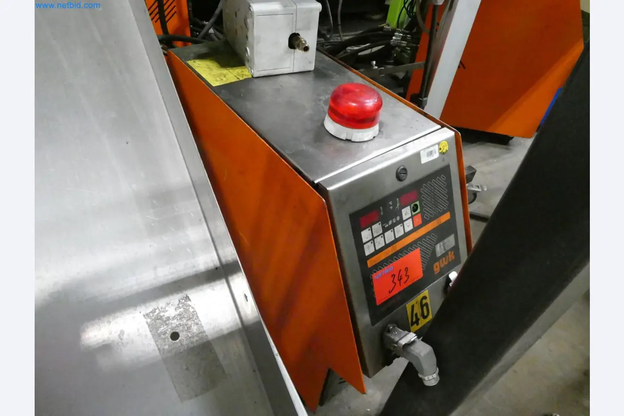 Engel Spritzgießmaschinen und Maschinen aus der Kunststoffindustrie-9