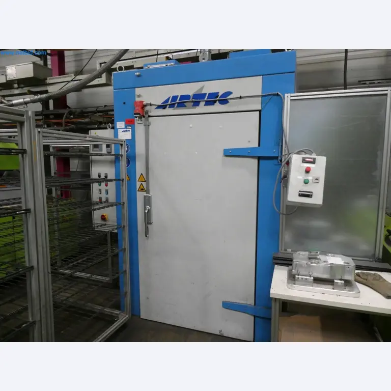 Engel Spritzgießmaschinen und Maschinen aus der Kunststoffindustrie-3