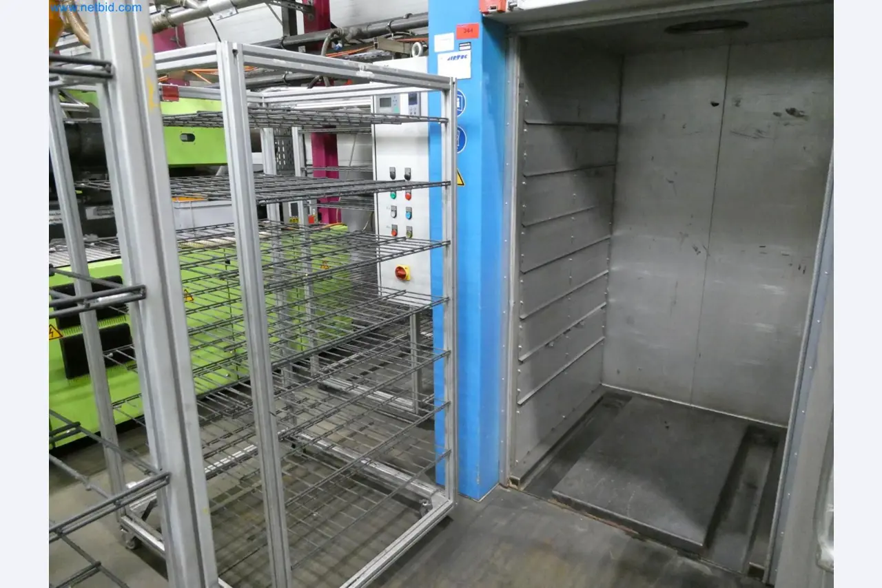 Engel Spritzgießmaschinen und Maschinen aus der Kunststoffindustrie-4