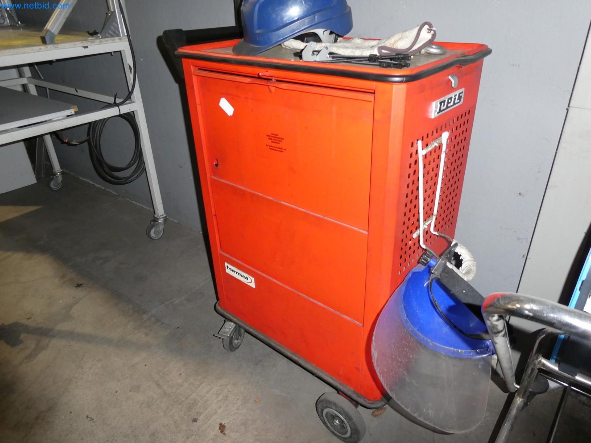 Engel Spritzgießmaschinen und Maschinen aus der Kunststoffindustrie-5