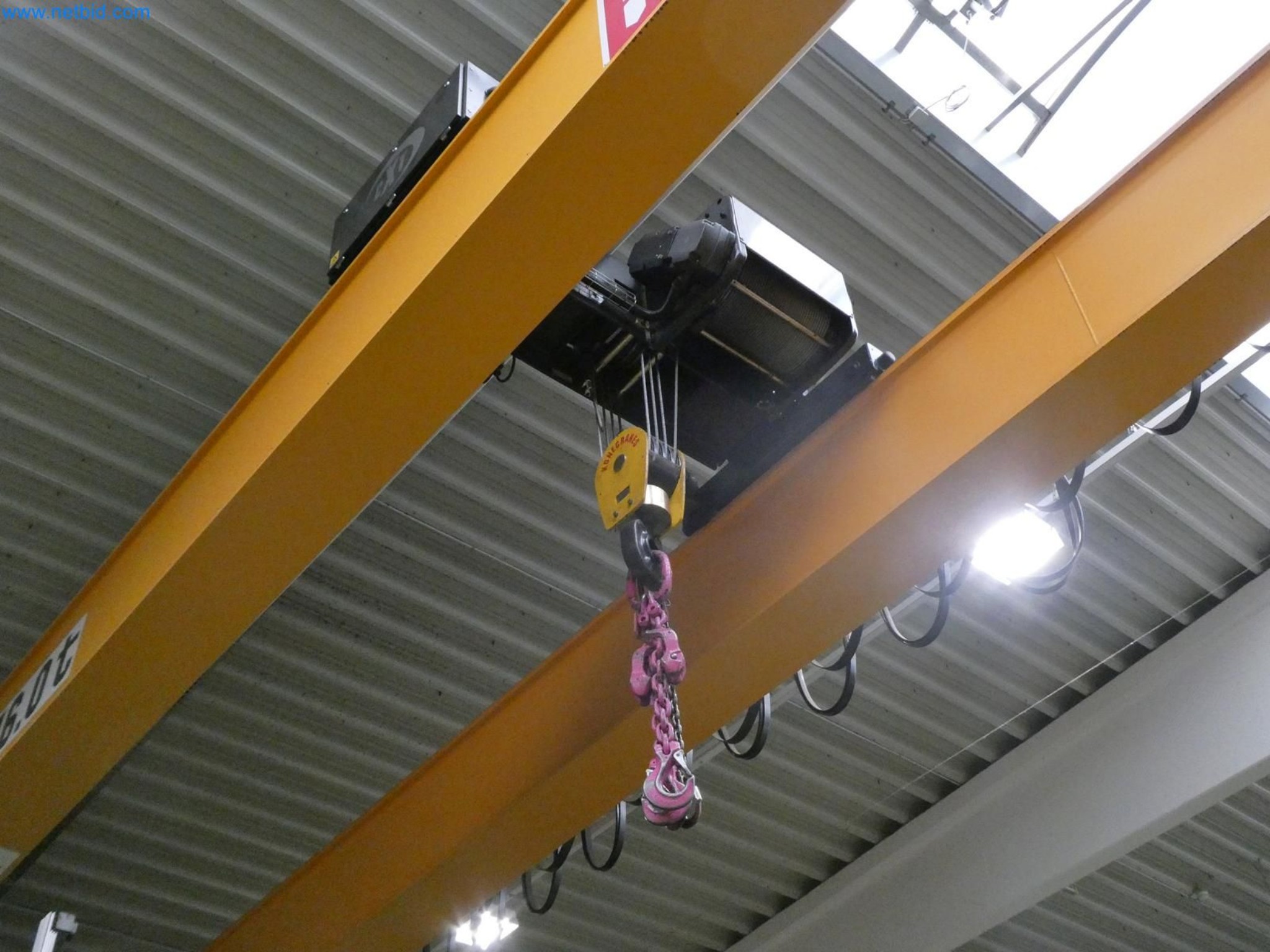 Engel Spritzgießmaschinen und Maschinen aus der Kunststoffindustrie-5