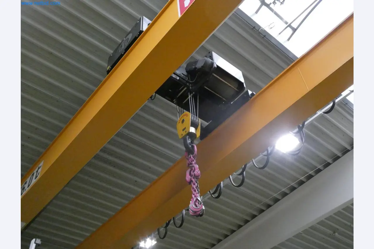 Engel Spritzgießmaschinen und Maschinen aus der Kunststoffindustrie-5