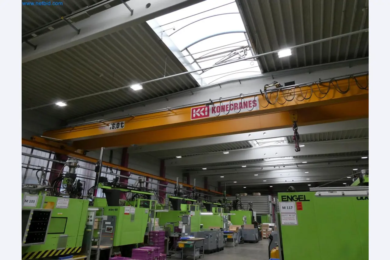 Engel Spritzgießmaschinen und Maschinen aus der Kunststoffindustrie-6