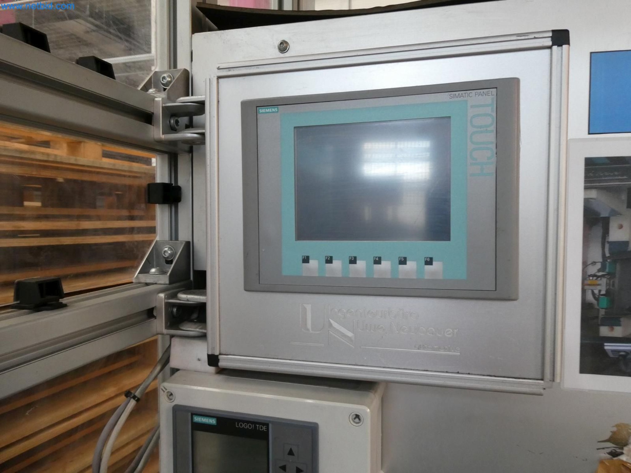 Engel Spritzgießmaschinen und Maschinen aus der Kunststoffindustrie-1