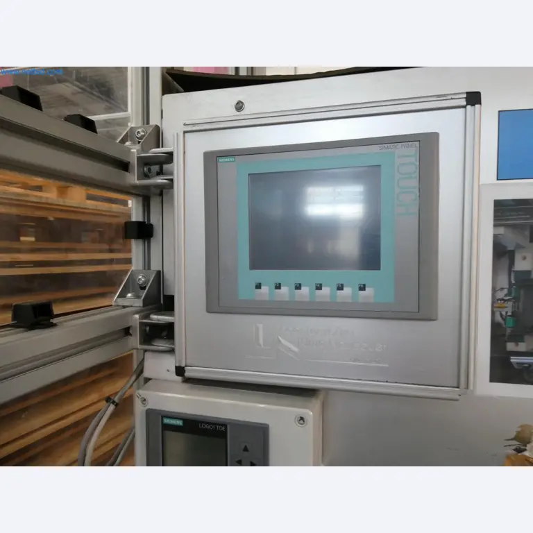 Engel Spritzgießmaschinen und Maschinen aus der Kunststoffindustrie-1