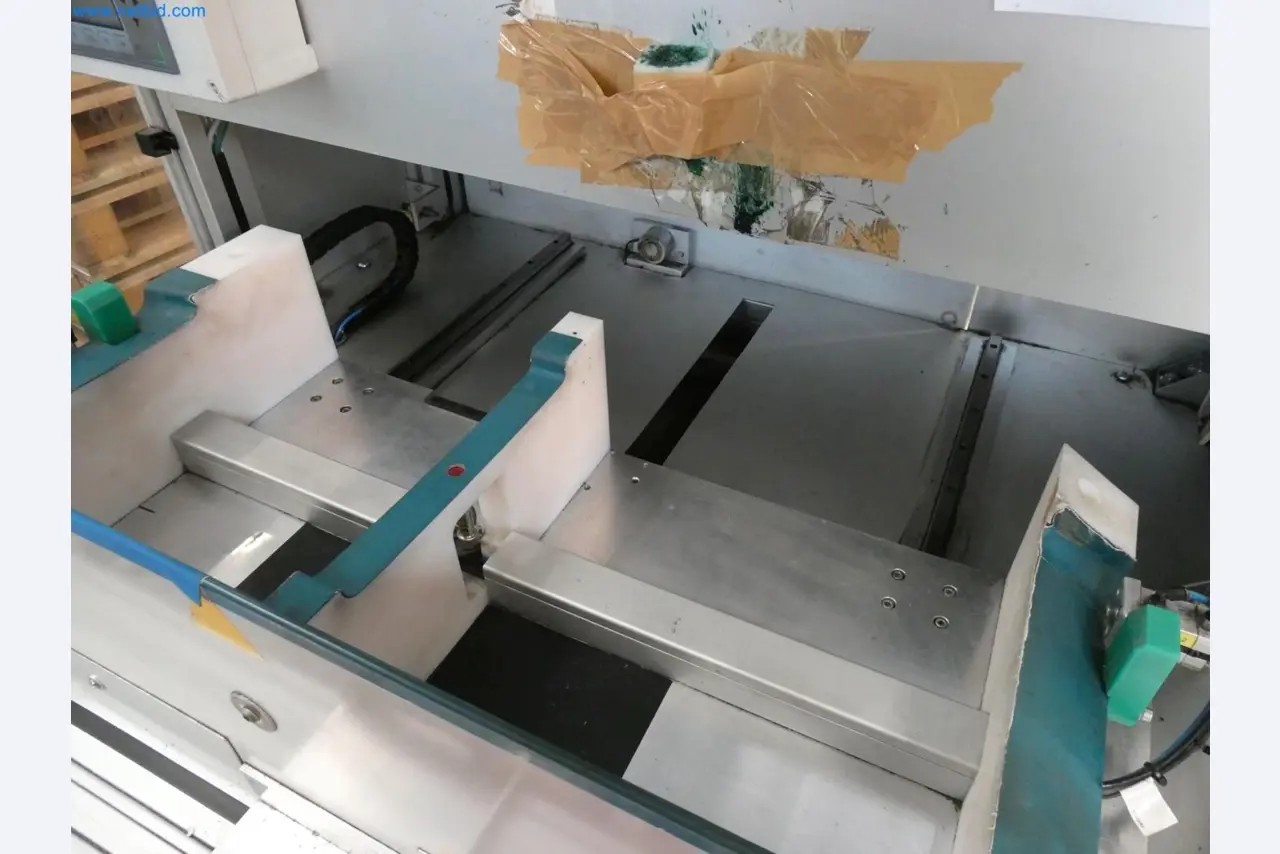 Engel Spritzgießmaschinen und Maschinen aus der Kunststoffindustrie-4