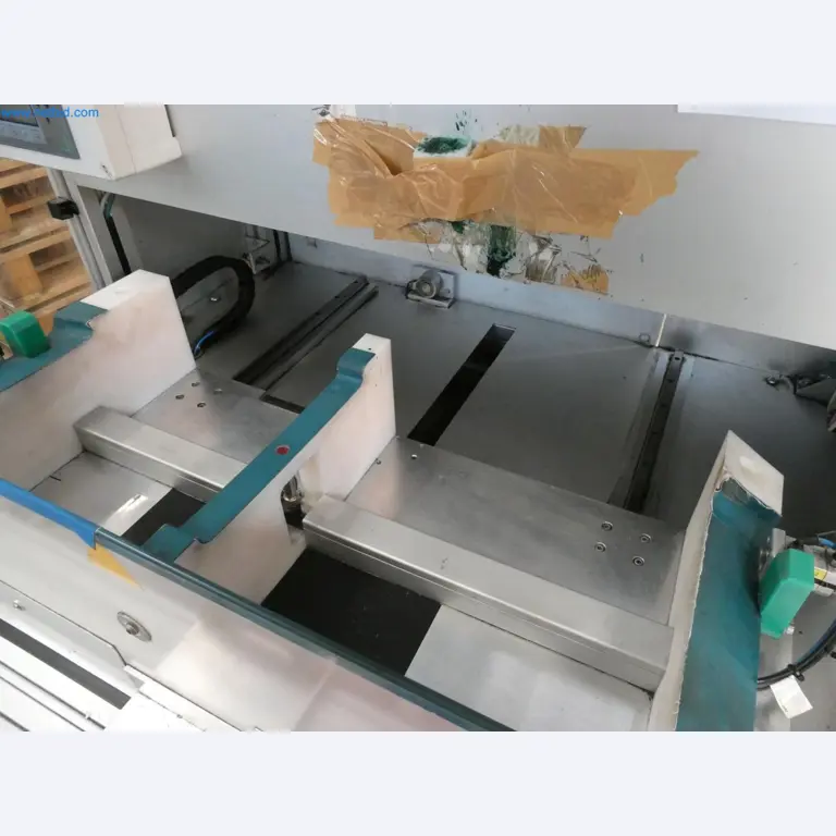 Engel Spritzgießmaschinen und Maschinen aus der Kunststoffindustrie-4