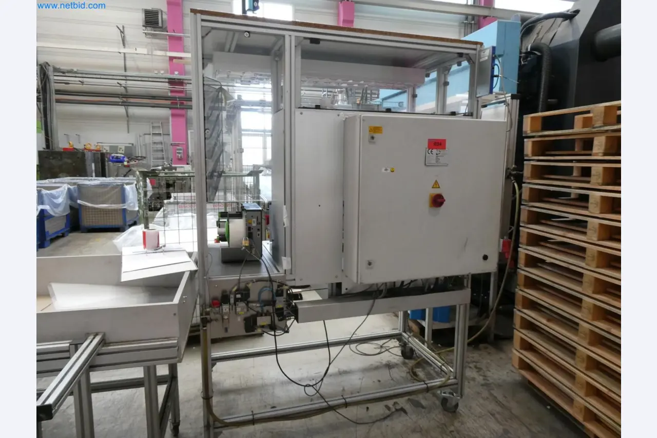 Engel Spritzgießmaschinen und Maschinen aus der Kunststoffindustrie-6