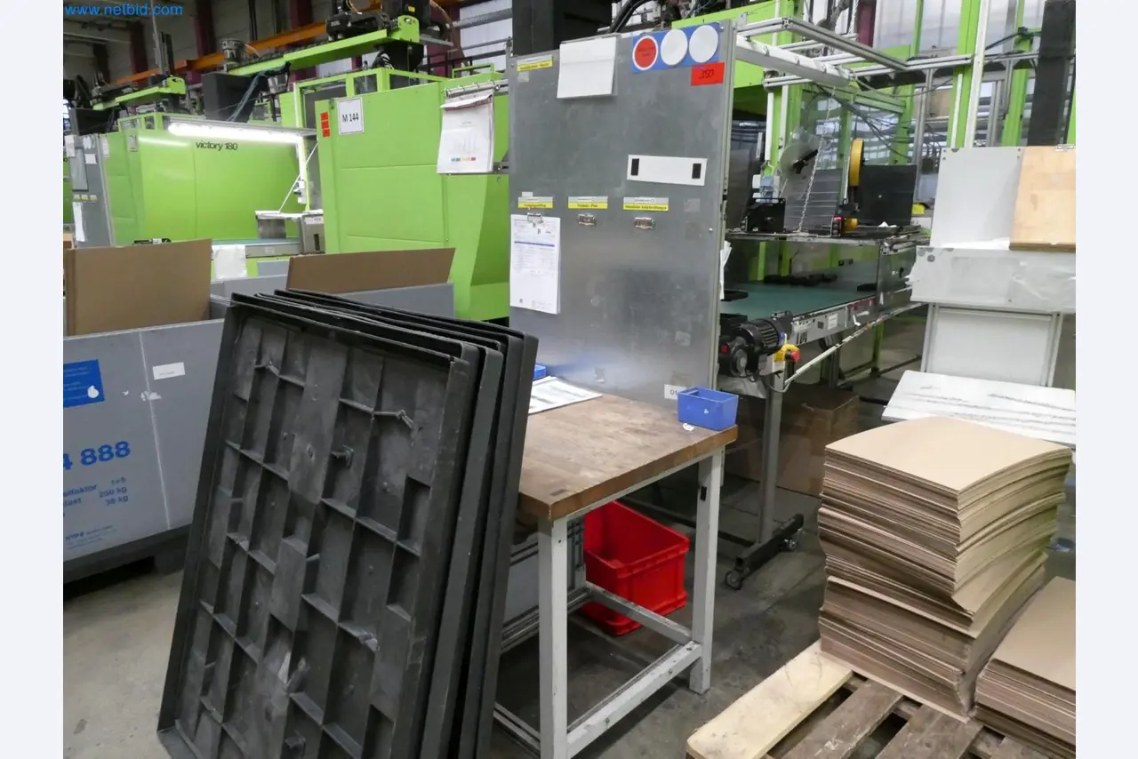 Engel Spritzgießmaschinen und Maschinen aus der Kunststoffindustrie-3