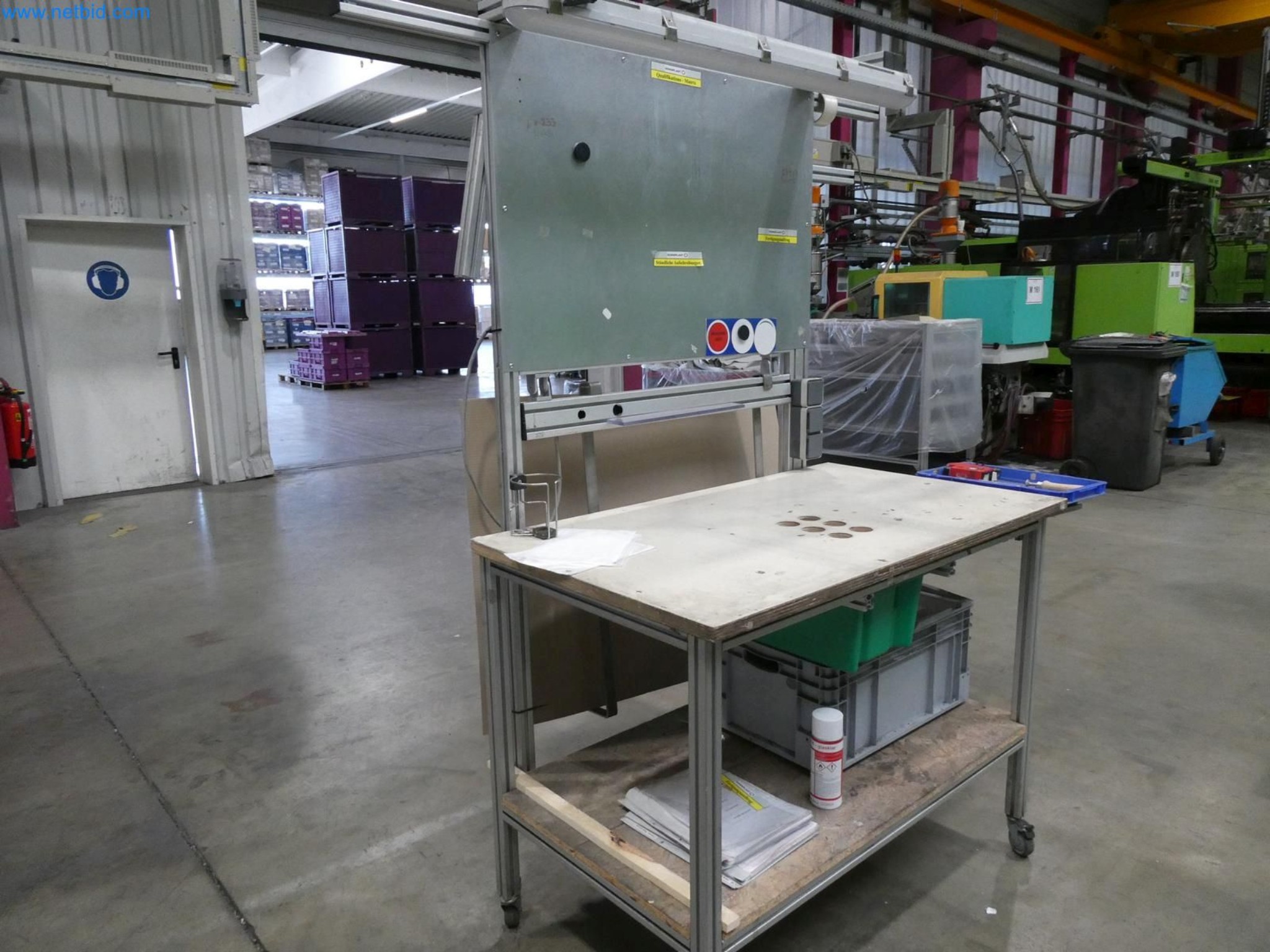 Engel Spritzgießmaschinen und Maschinen aus der Kunststoffindustrie-9