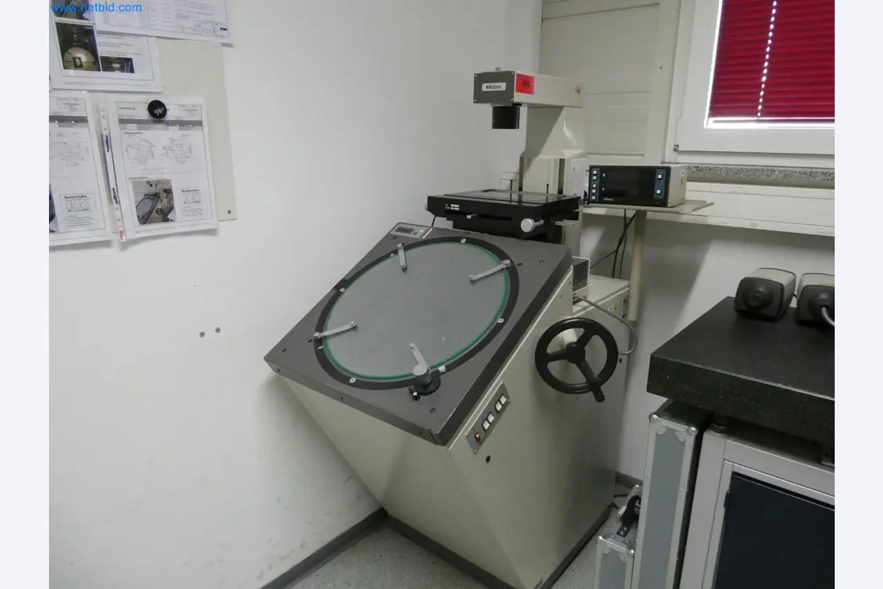 Engel Spritzgießmaschinen und Maschinen aus der Kunststoffindustrie-1